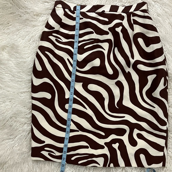 Constance Saunders Linen/Silk Suit - Picture 9 of 16